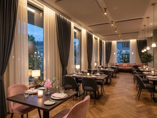 Restaurant Curtain Design Ideas